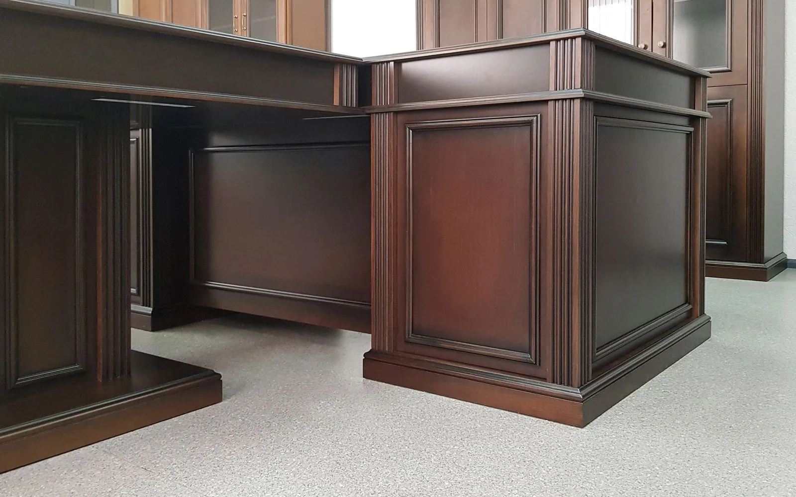 Стол однотумбовый Dan-160 L фото 8